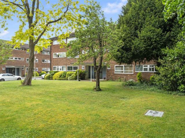 Flat for sale in Abbotswood, Westborough