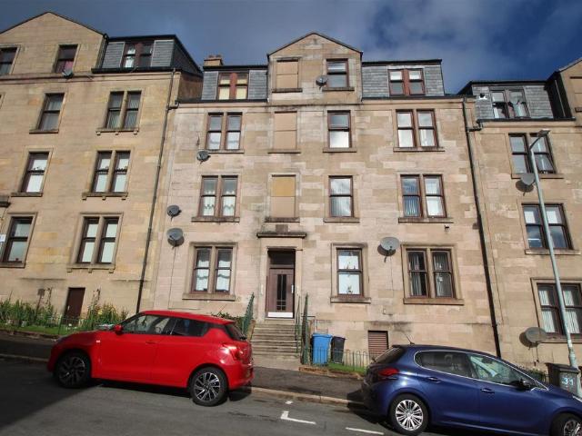 Flat for sale in Greenock, Scotland