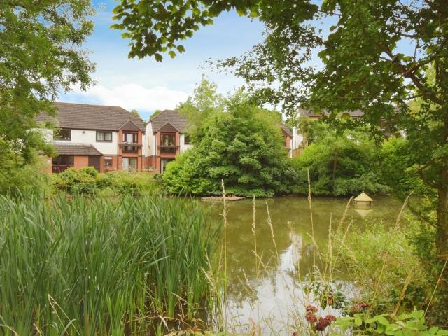 Flat for sale in Stanford On Avon, Leicestershire