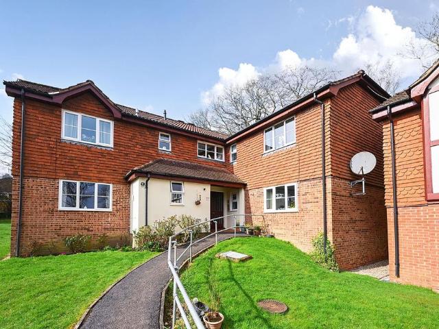 Flat for sale in Cross In Hand, East Sussex
