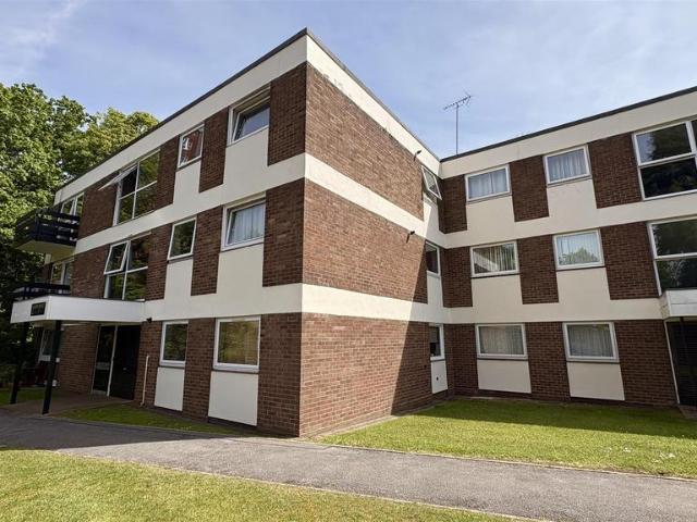 Flat for sale in Wake Green, West Midlands