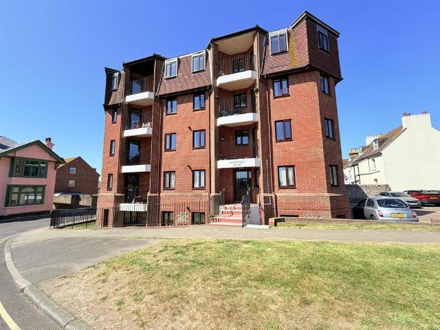 Flat for sale in Seaford, Iford