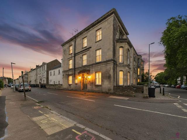 Flat for sale in Kings Barton, Gloucester