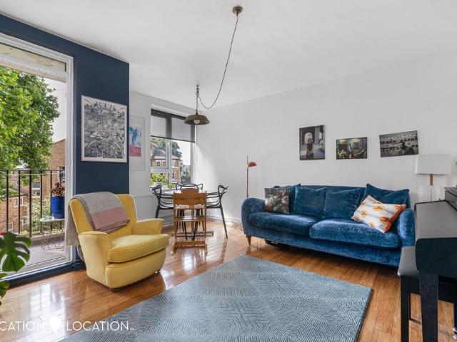 Flat for sale in Clapton, Upper Clapton