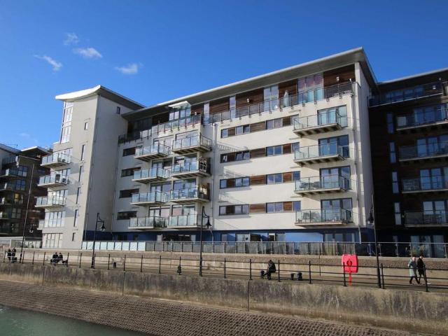 Flat for sale in Sovereign Harbour, Eastbourne