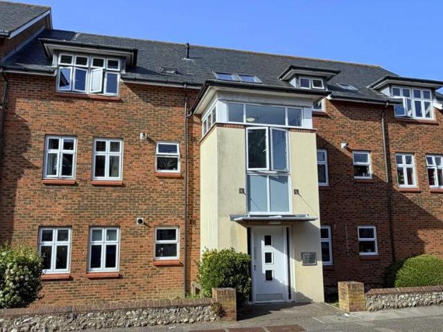 Flat for sale in Roselands, Eastbourne