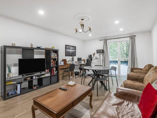 Flat for sale in Bayswater, Greater London