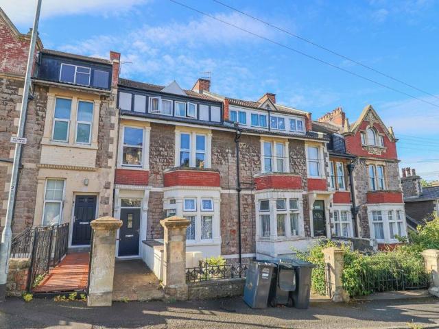 Flat for sale in Weston-super-mare, North Somerset