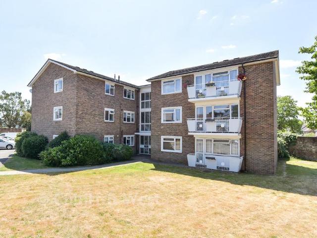 Flat for sale in New Town, Horsham