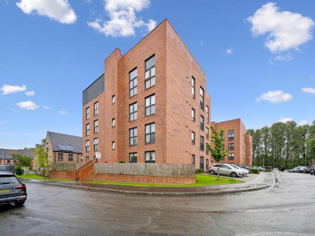 Flat for sale in Wellmeadow, Scotland