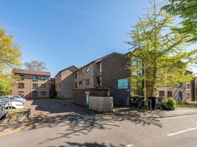 Flat for sale in Heigham Grove, East Bank