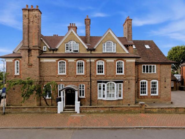 Flat for sale in St James, Sandown Park