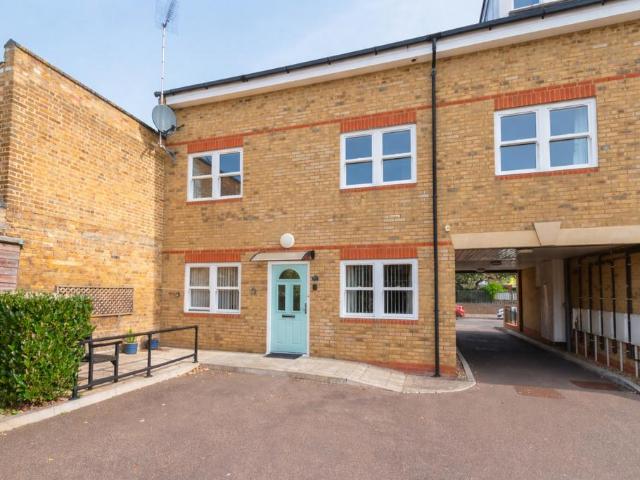 Flat for sale in Eddington, The Bridge