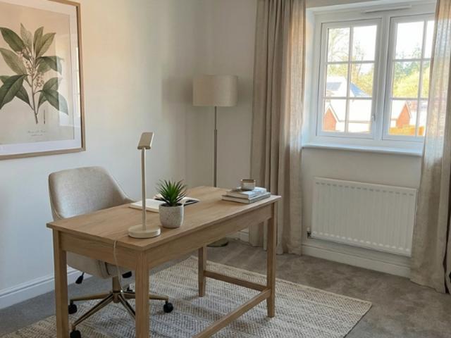 Flat for sale in Aldershot, Hampshire