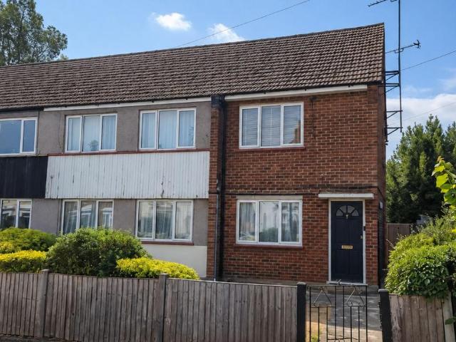 Flat for sale in Maidenhead