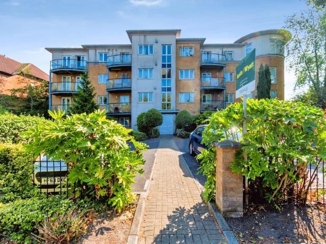 Flat for sale in Hill, City Of Southampton