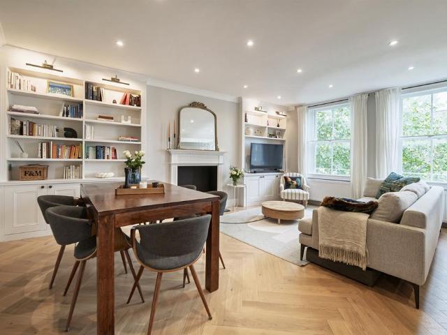 Flat for sale in Royal Borough of Kensington and Chelsea, Greater London