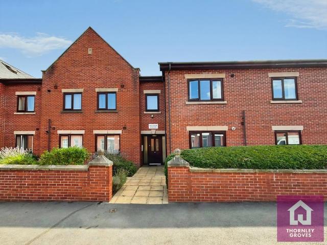 Flat for sale in Wigan, Greater Manchester