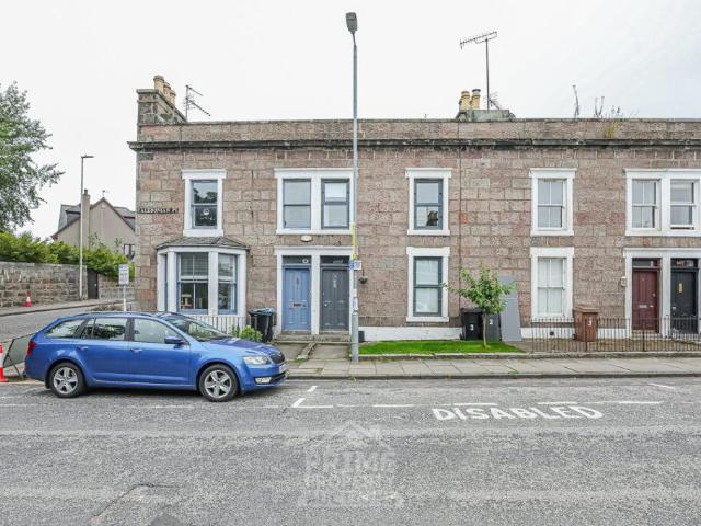 Flat for sale in Ferryhill, Ballindoch