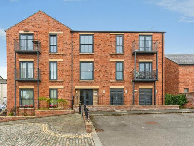 Flat for sale in Greater Manchester