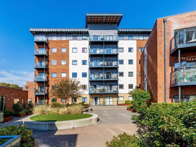 Flat for sale in Lakenham, Norwich