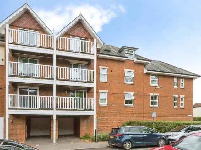 Flat for sale in Newtown, Eastleigh