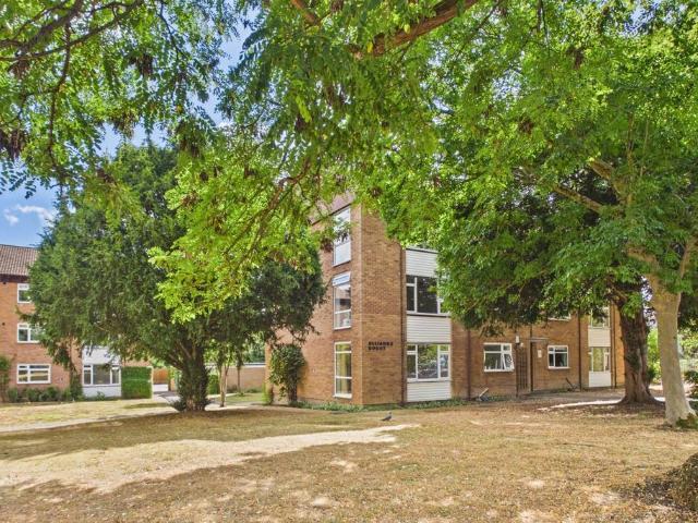 Flat for sale in Arbury, Cambridgeshire