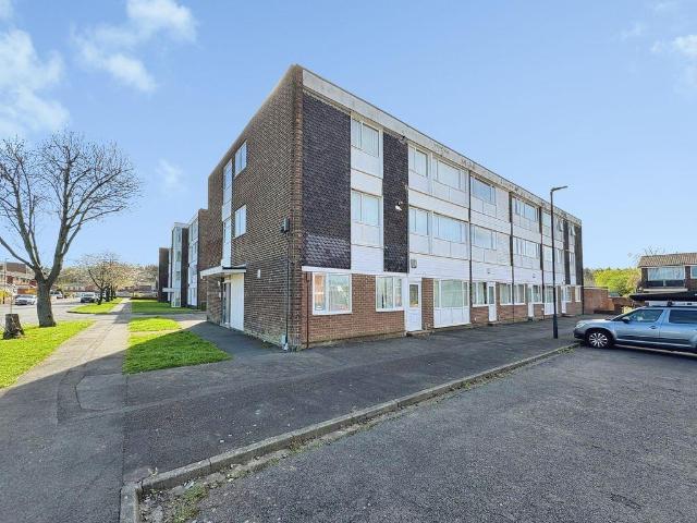 Flat for sale in Killingworth, North Tyneside