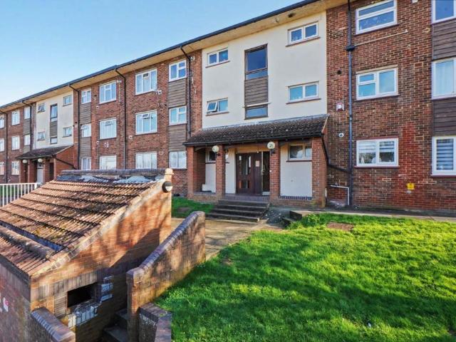 Flat for sale in Troy Town, Rochester