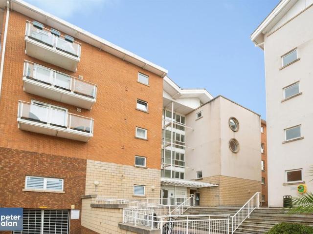 Flat for sale in Tiger Bay, Cardiff