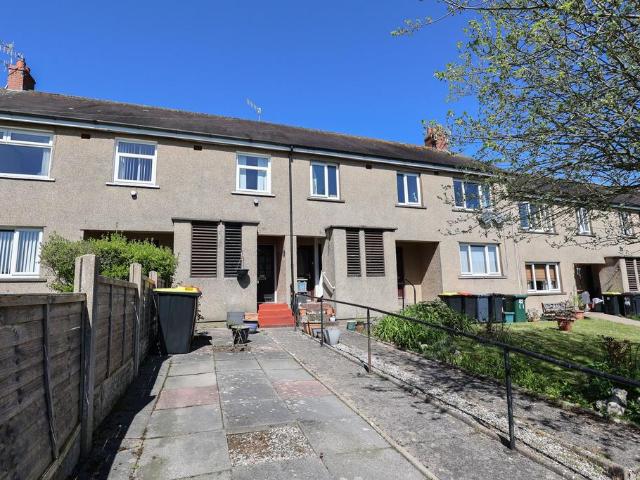 Flat for sale in Warton, Bare