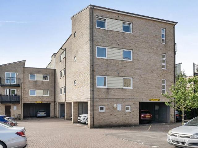 Flat for sale in Helford, Hampshire