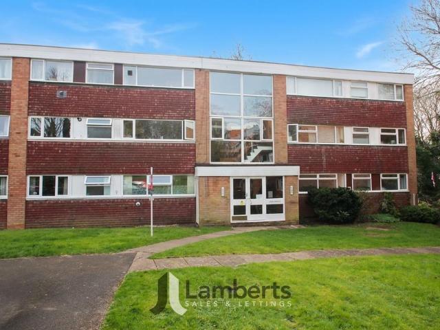 Flat for sale in Smallwood, Redditch