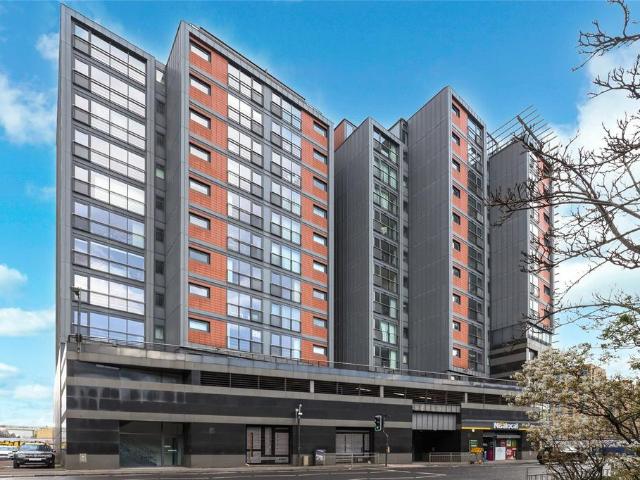 Flat for sale in Anderston, Scotland