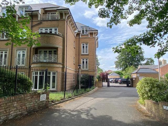 Flat for sale in High Field, York