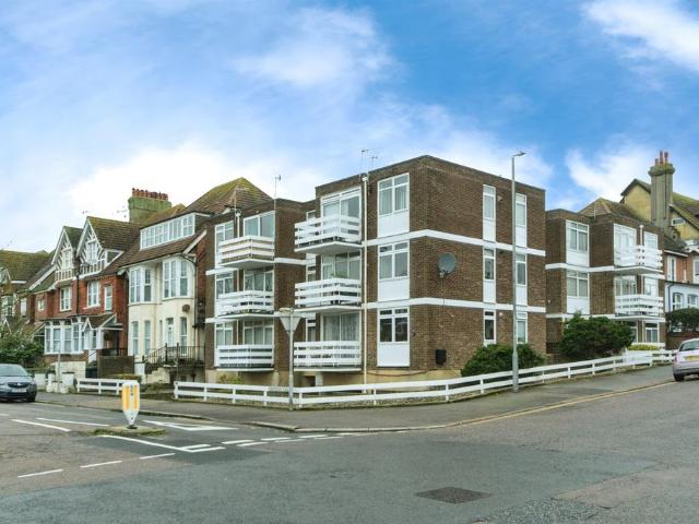 Flat for sale in Central, Heathlands