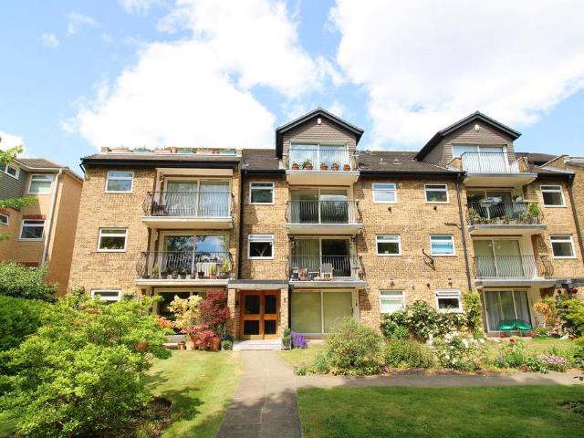 Flat for sale in Beckenham, Greater London