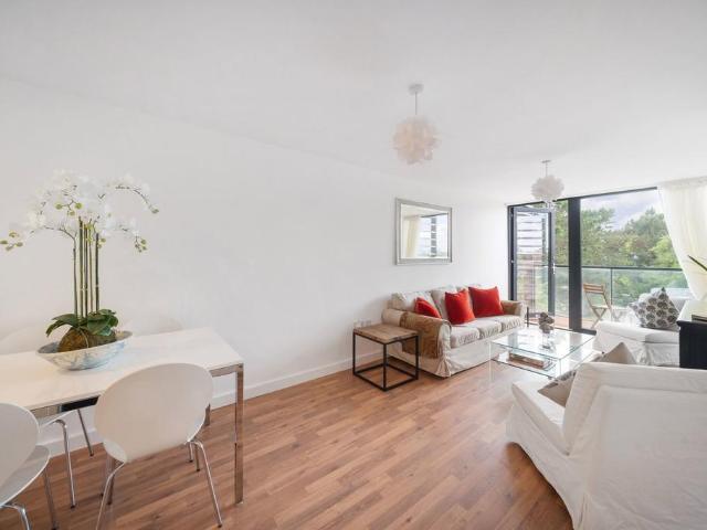 Flat for sale in Shepherd's Bush, Isle Of Man