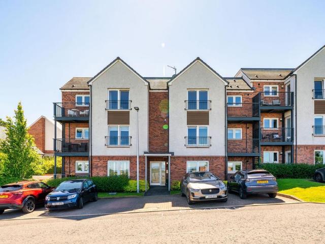Flat for sale in Currie, Scotland