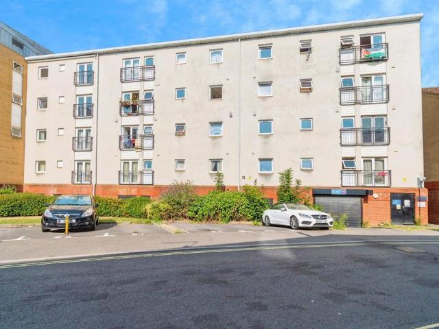 Flat for sale in St Mary's, City Of Southampton