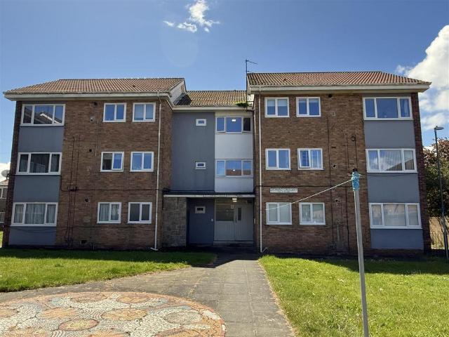 Flat for sale in Horsley Hill, South Shields
