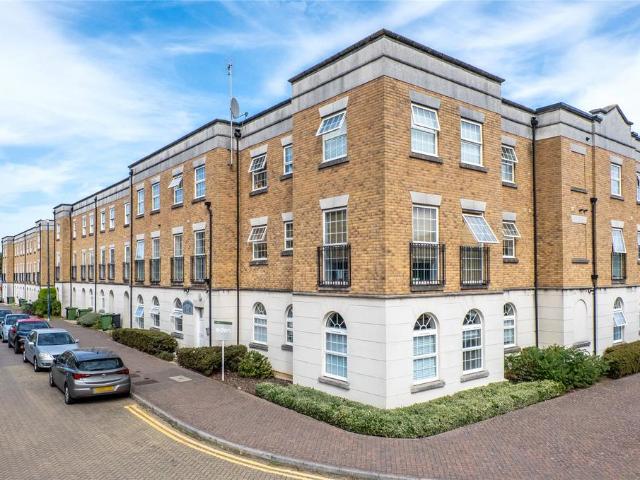 Flat for sale in Barming Heath, Maidstone