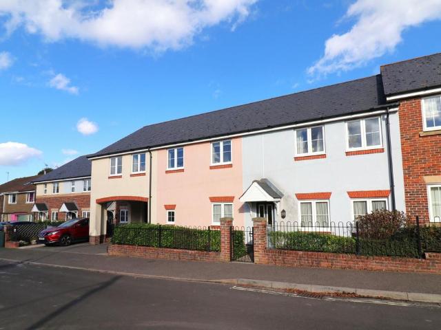 Flat for sale in Cranbourne Park, Eastleigh