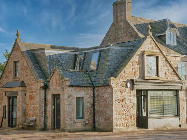 Flat for sale in Aboyne, Scotland
