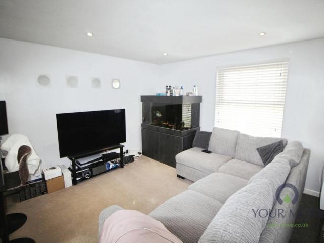 Flat for sale in Corner Hall, Dacorum
