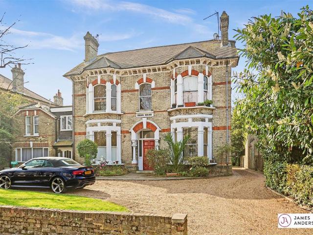 Flat for sale in Isle Of Man