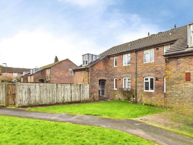 Flat for sale in North Horsham, Horsham