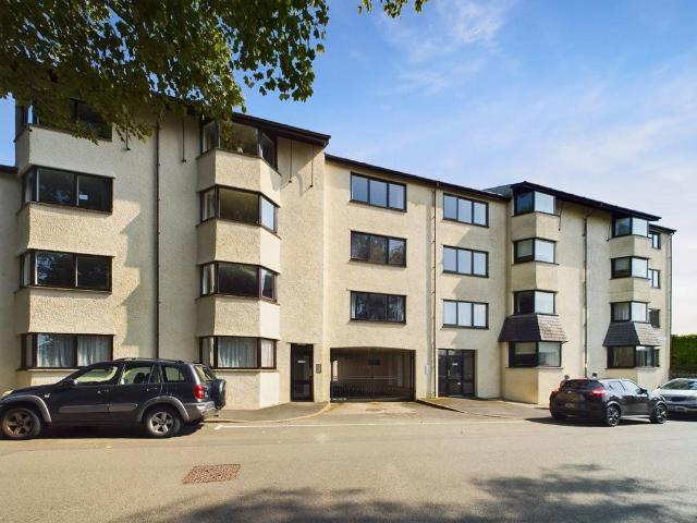 Flat for sale in Bowness-on-windermere