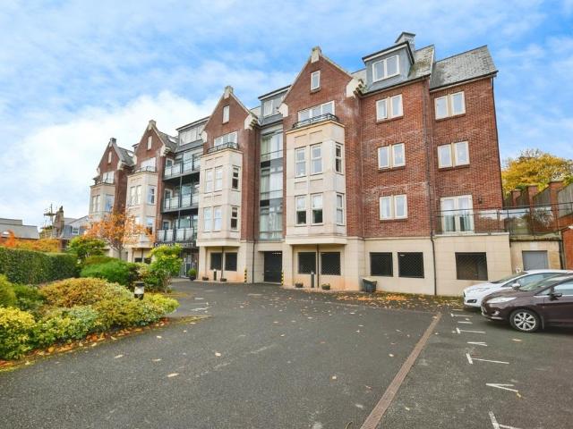 Flat for sale in Whitby, North Yorkshire