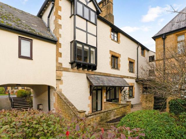 Flat for sale in Fossebridge, Gloucestershire